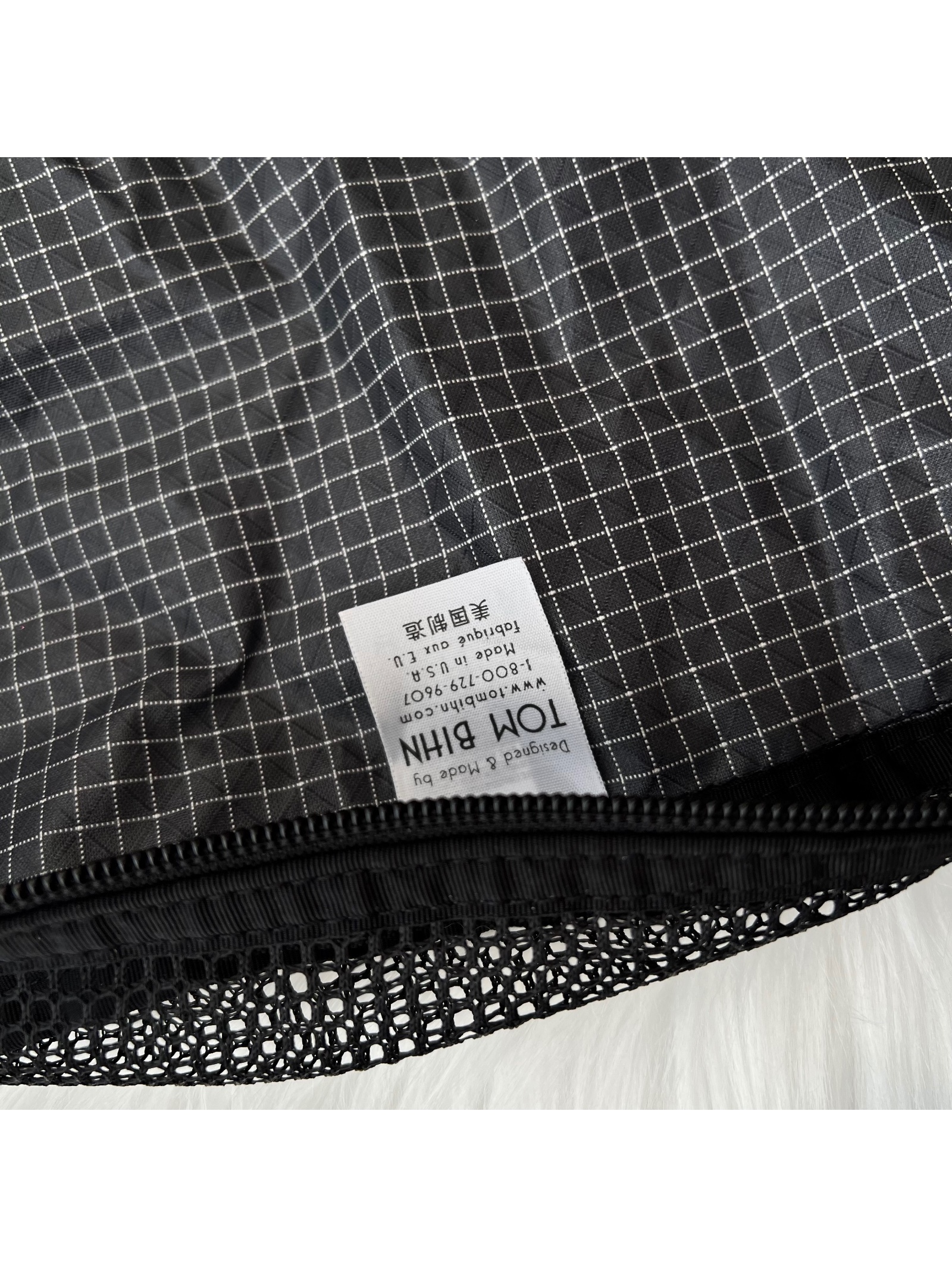 Tom Bihn Gray Grid Packing Cube Travel Organizer Mesh Zip Usa 12x12 — image 4 of 4